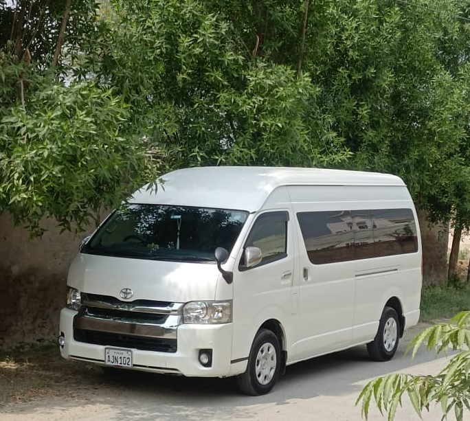 Van for rent in Gujranwala